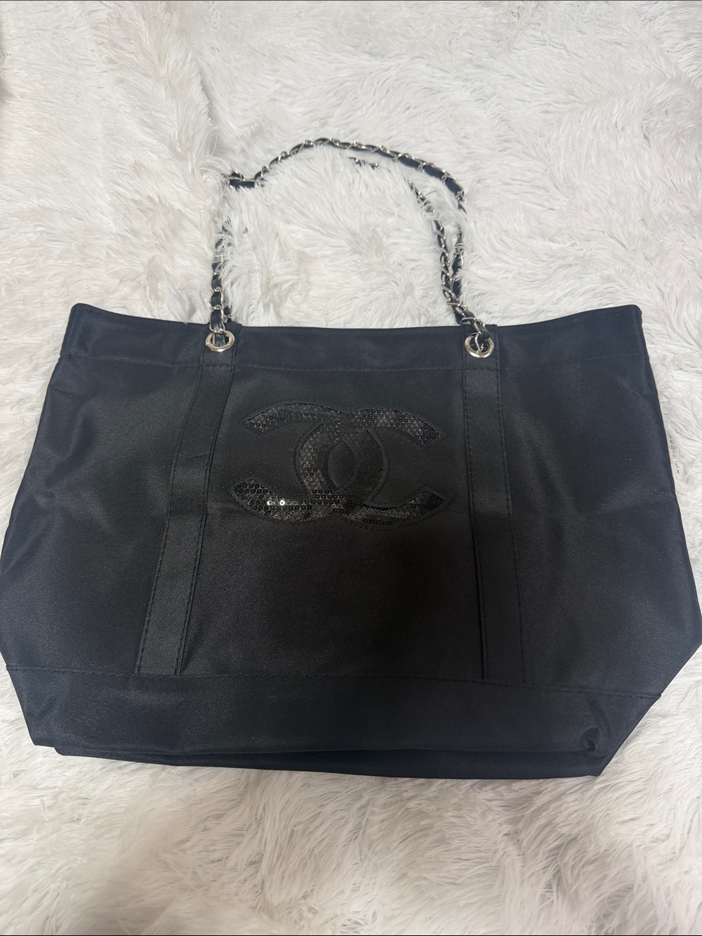 CHANEL precision Black Tote with Interlocking CC and Chain-Strap Handles